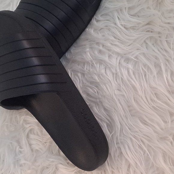 Adidas  black slides 9 - Picture 3 of 4